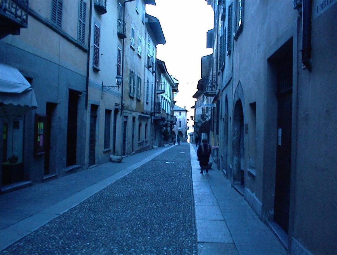 Cannobio Medievale 2 Bagian luar foto