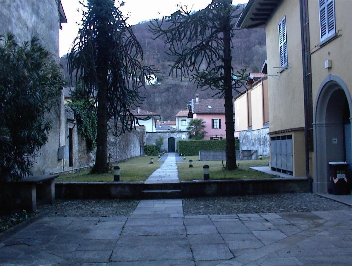 Cannobio Medievale 2 Bagian luar foto
